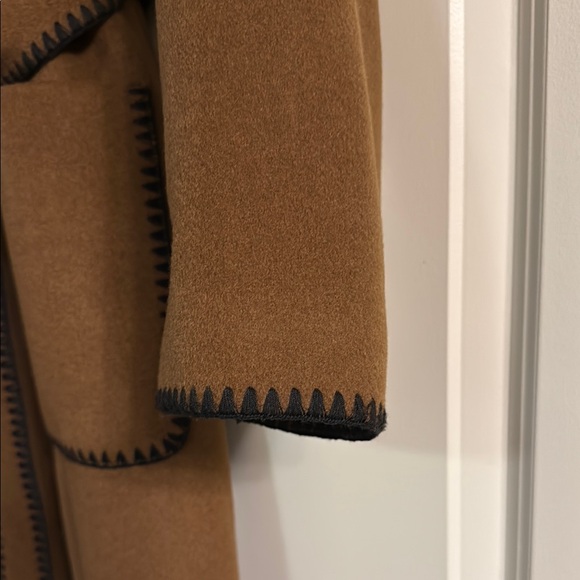 Elegant Brown Women's Coat - Picture 4 of 11